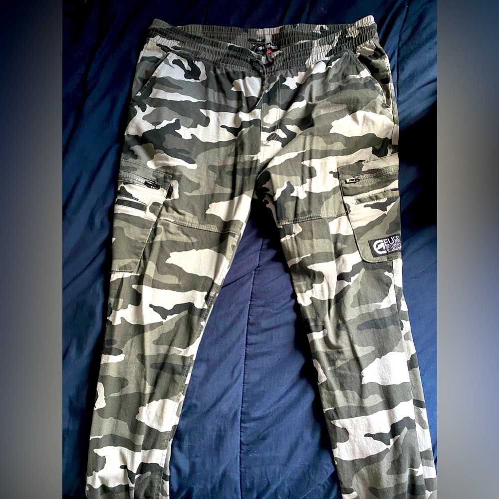 ECKO UNLIMITED CAMO JOGGERS
